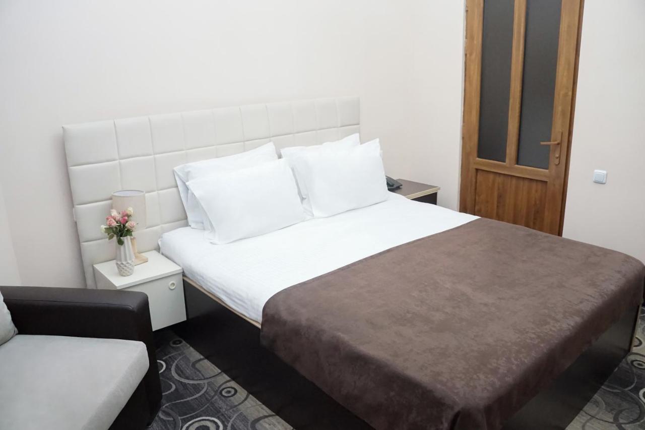Nor Yerevan Hotel מראה חיצוני תמונה