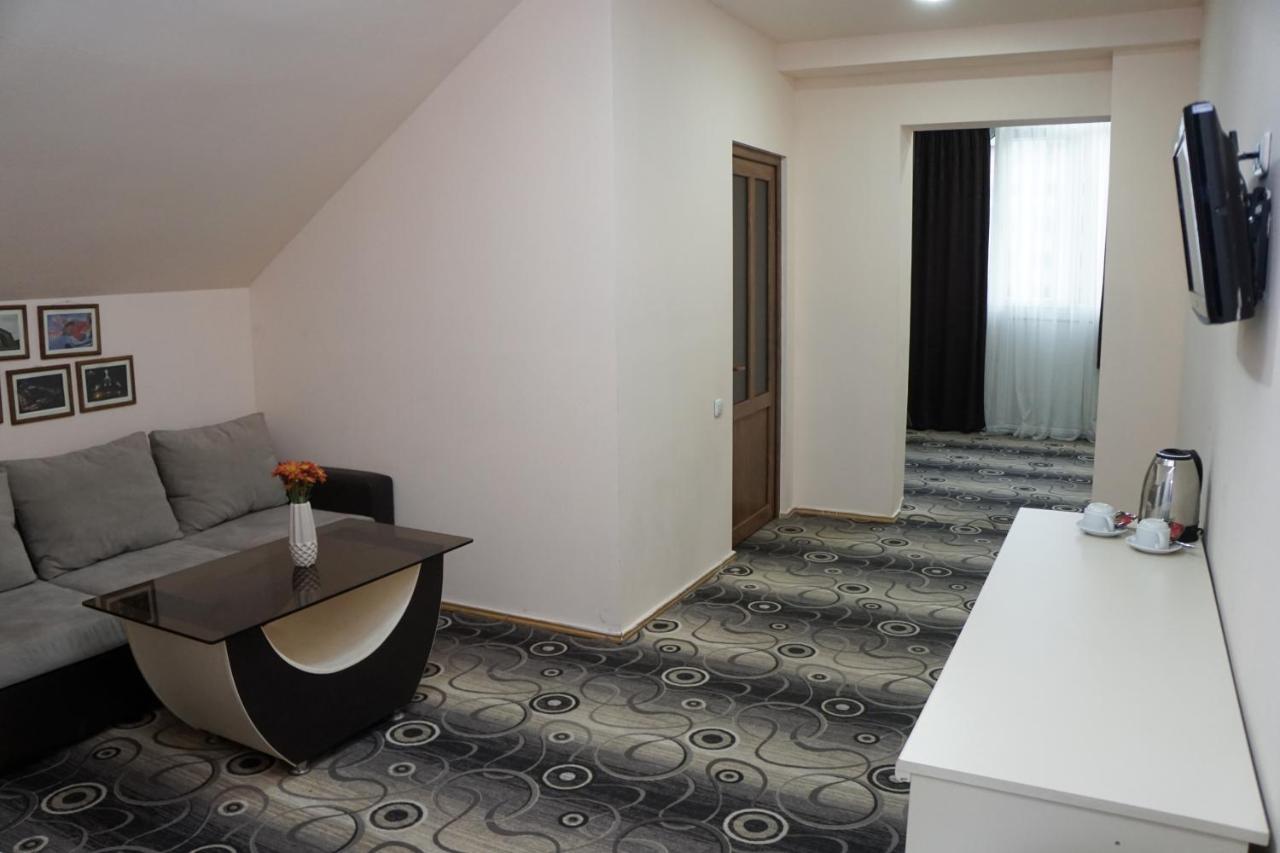 Nor Yerevan Hotel מראה חיצוני תמונה
